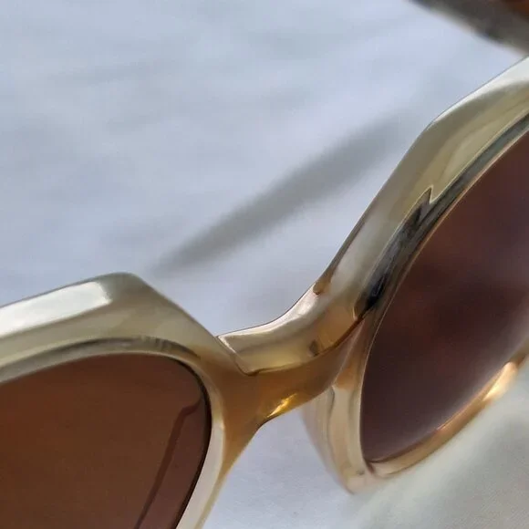 Swarovski (Swaro 132 DOR) prescribed sunglasses display picture 2